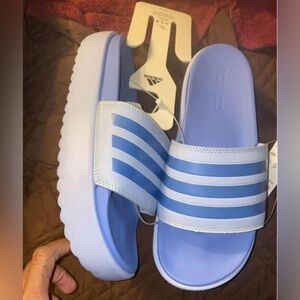 Platform Adidas’s slides